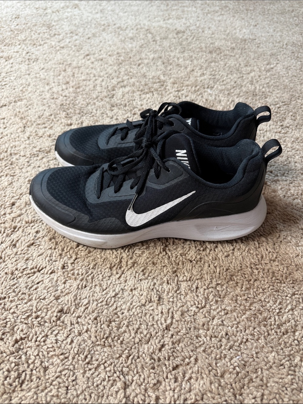 Nike Black and White Women's Athletic Sneakers